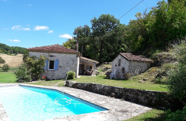 Cottage 'Dans Hameau' with Private Pool, Private Terrace and Wi-Fi