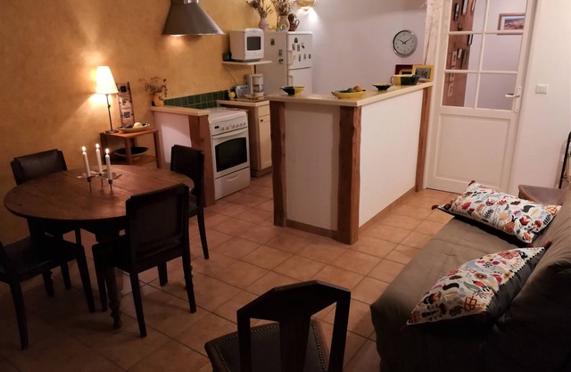 Cottage 'Gîte Genévrier' with Mountain View, Shared Pool and Wi-Fi