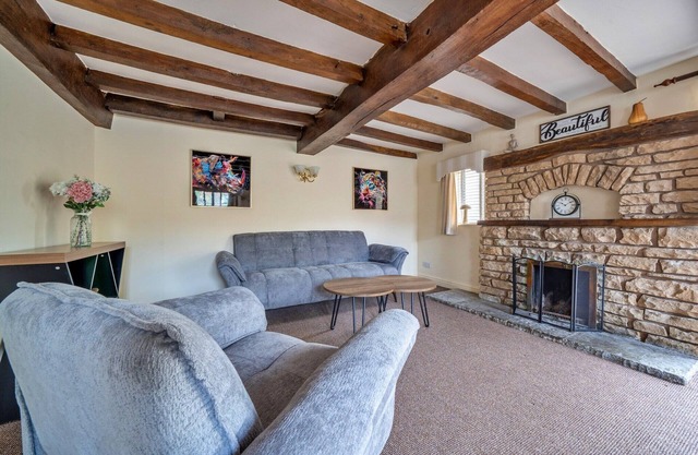 Cottage in Bridgnorth with Hot Tub & Garden
