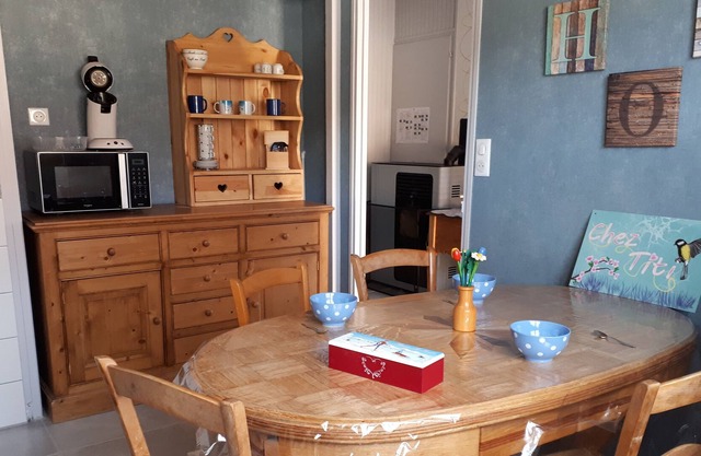 Cottage in individual house, with chalet-veranda behind