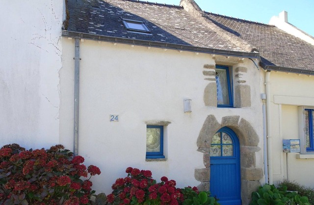 Cottage in Saint-Gildas near Gulf of Morbihan