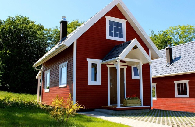 Cottage near Baltic Sea with Horse Riding