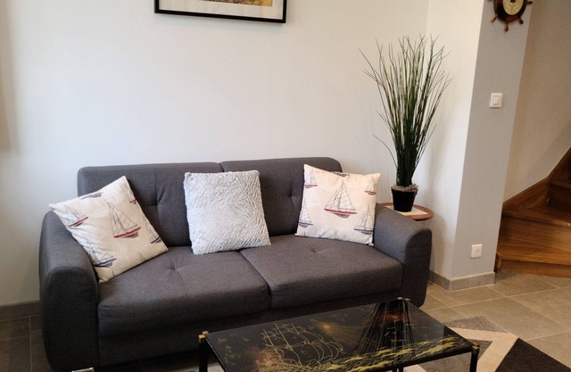 Cottage 'Penty's Ouessant 3' with Shared Terrace