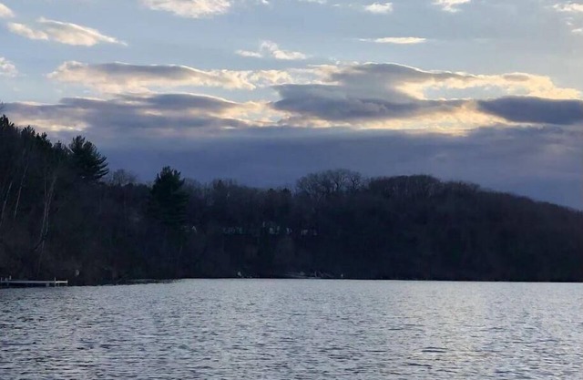 Cottage - Sleeps 8 with 3 bed /2 bath