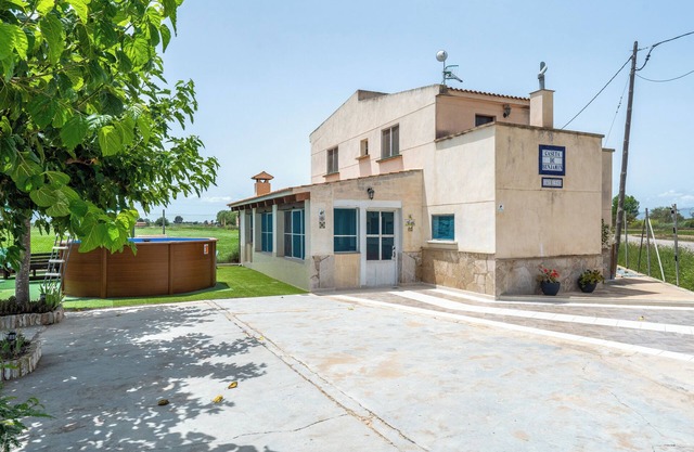 Country House 'Benjamin' with Lake View, Private Pool and Wi-Fi