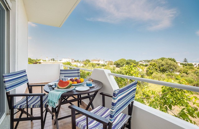 Country House 'La Christine' with Sea View, 2 Balconies & Wi-Fi