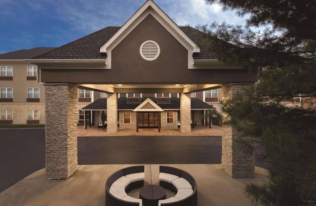 Country Inn & Suites by Radisson, Nashville Airport East, TN