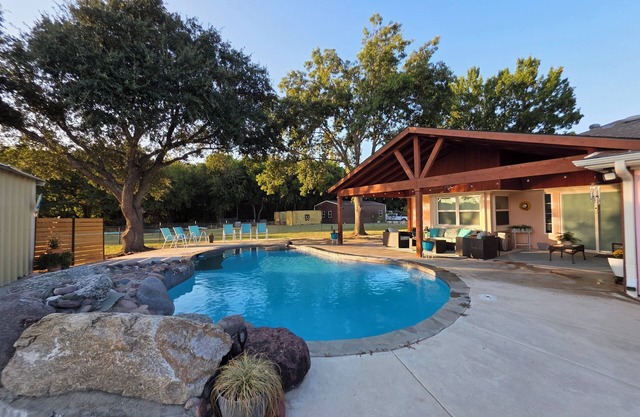 Country living in the city. Gorgeous 3bdrm2bth home in the outskirts of mesquite