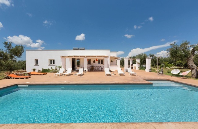 Country villa with pool close to the sandy beach, max comfort & relaxing!