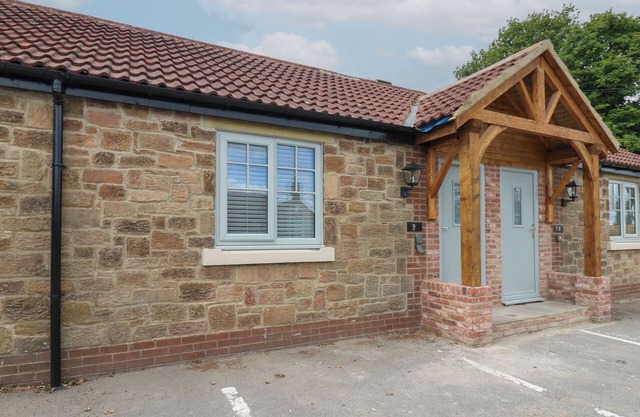 COURTYARD COTTAGE NUMBER 9, pet friendly in Brandon, County Durham