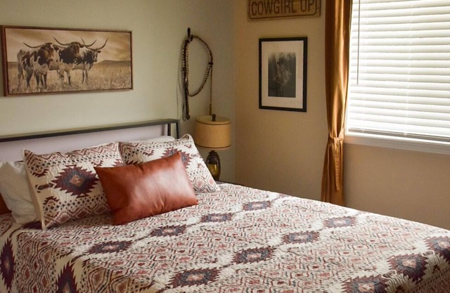 Cowboy Condo in Charming Shelby