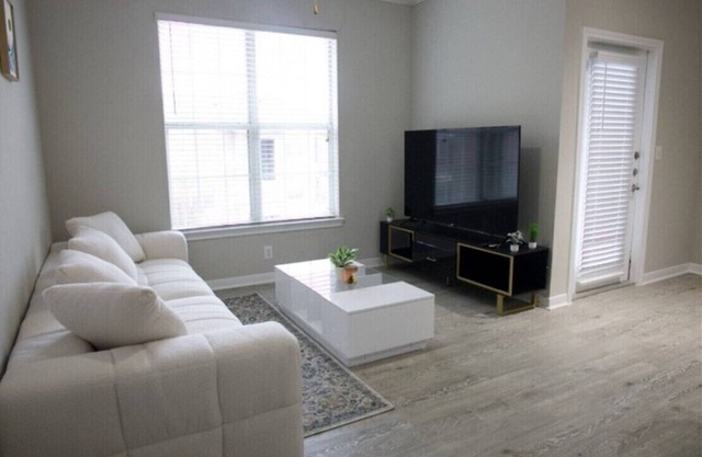 Cozy 1-bedroom apartment in fabulous Magnolia with AC, WiFi