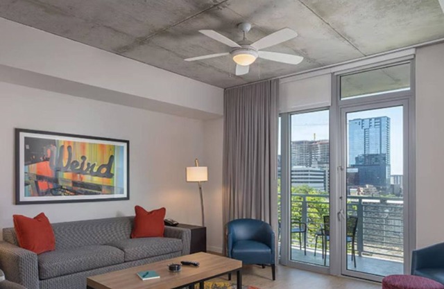 Cozy 1-bedroom condo with fitness room, WiFi in charming Austin