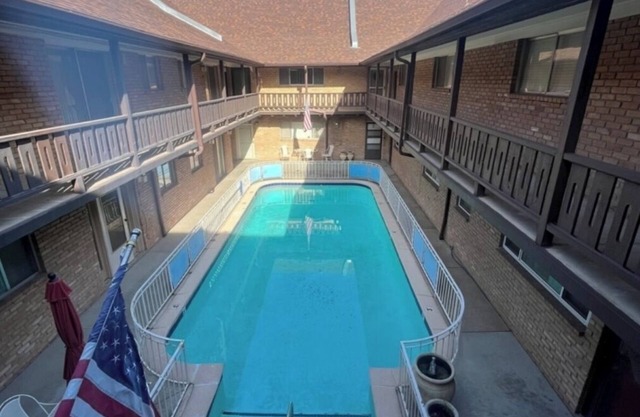 Cozy 1-bedroom condo with WiFi, AC in awesome Tulsa