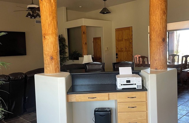 Cozy 1-bedroom house with WiFi, AC in pleasant New River