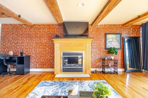 Cozy 1BR Apt in Downtown Richmond, Nearby Attractions