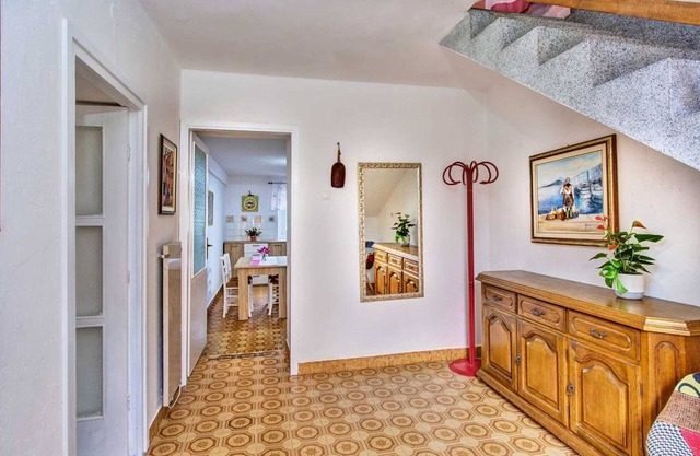 Cozy 2-Bedroom Holiday Retreat Sleeps 4 - Pet Friendly