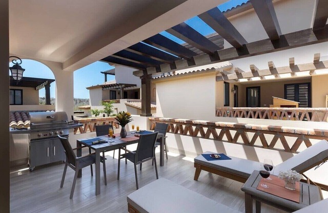 Cozy 2 BR with Private Terrace & BBQ in Quivira