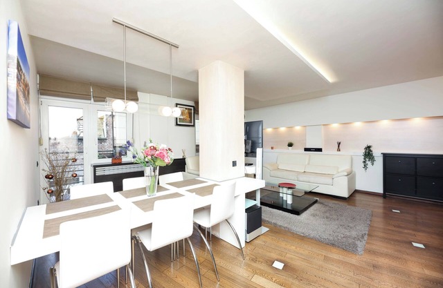 Cozy 2bedroom apartment in welcoming Belgrade with WiFi,AC & everything you need