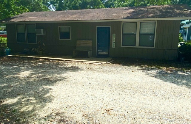 Cozy 2br Cabin - Wi-fi - Bay Access