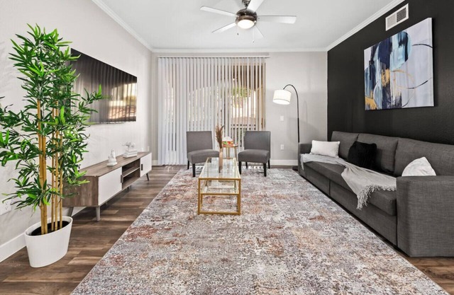 Cozy 2BR: Scottsdale, Pet-friendly, Sunrise Peak