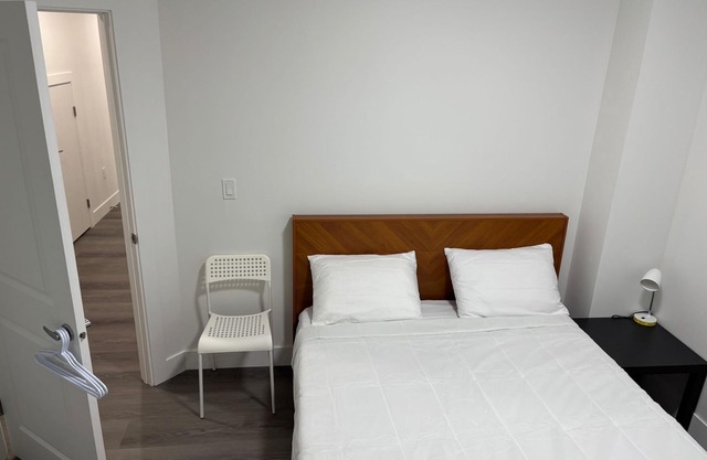 Cozy 3bedroom brand new furnished basement unit with free street parking spaces