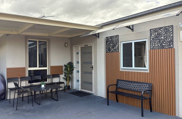 Cozy 3BR+ free dryer+ free parking-lockable front gate
