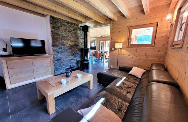 Cozy 4* chalet in Les Gets, 3 levels, 6 pers., terrace, wood stove, wifi