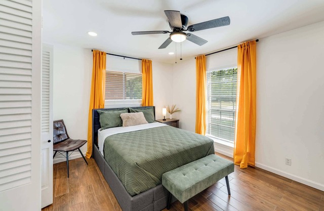 Cozy 4BR House with BBQ near Six Flags & SeaWorld