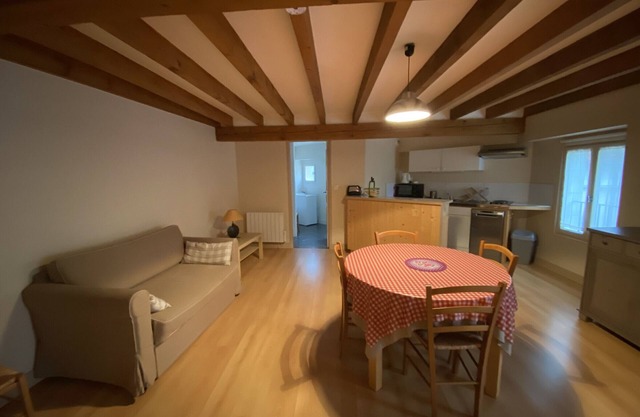 Cozy 70m² apartment with WIFI near Saint Roch hot springs
