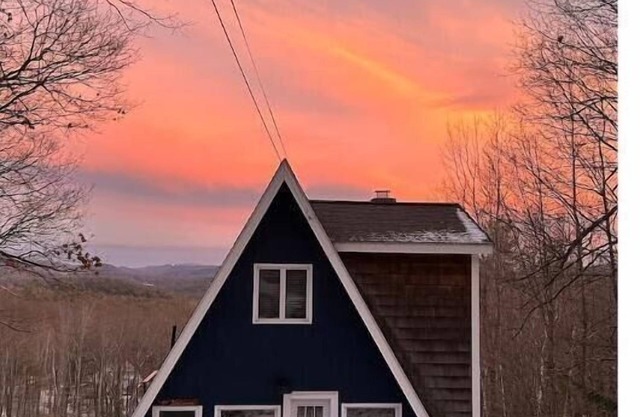 Cozy A-Frame Ski Chalet