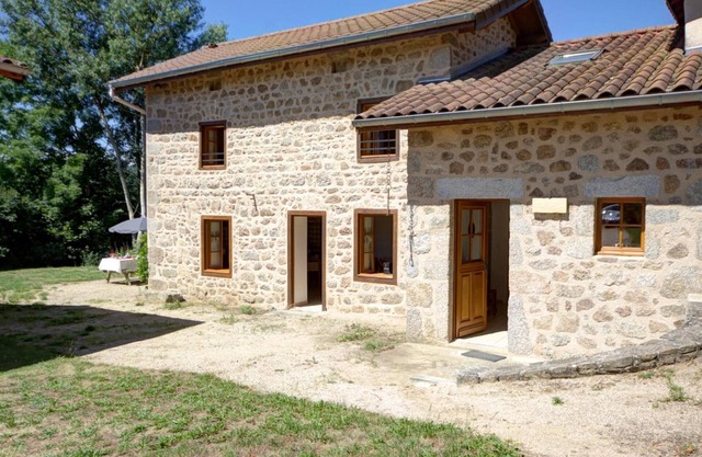 Cozy accommodation for 4 with garden and pets allowed