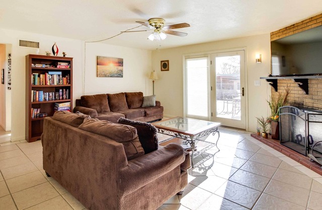 Cozy Albuquerque Home by KAFB & Sandia Nat'l Labs!