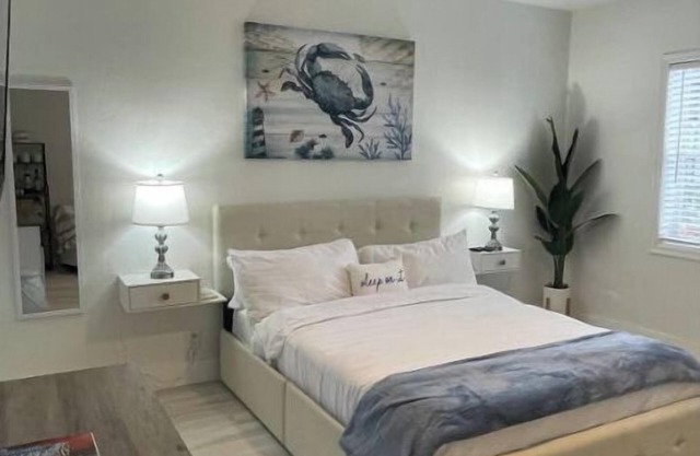 Cozy and Bright Beach Retreat