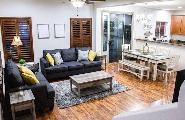 Cozy and Clean Pet-Friendly Family Retreat Newly Remodeled Community Pool