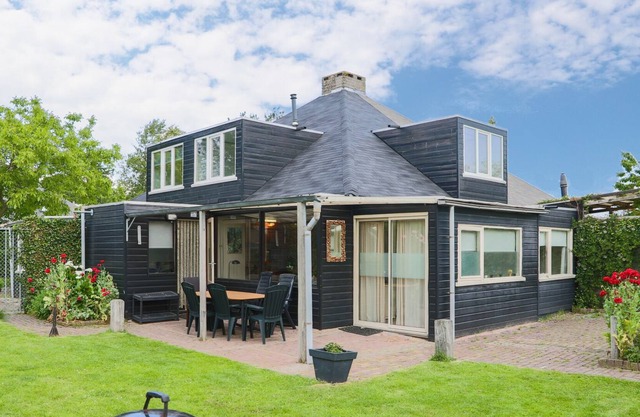 Cozy and luxurious 6-person holiday home in Stavenisse on Tholen, near the Eastern Scheldt