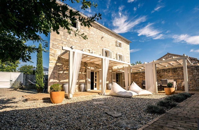 Cozy and modern remodeled Istrian villa with pool and a separate lounge area.