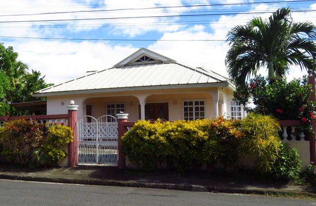 Cozy and Quiet Countryside apartment - 7 min drive from the beach!