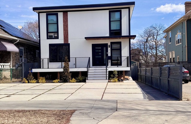 Cozy and Spacious 2-bdrm apt w/off-street parking, secure entry, W/D, WiFi in DC