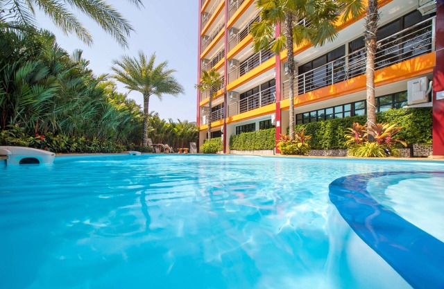 Cozy Apartment close to Naiharn Beach, free Wifi