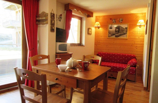 Cozy apartment for 4 people, Chamrousse, pets allowed