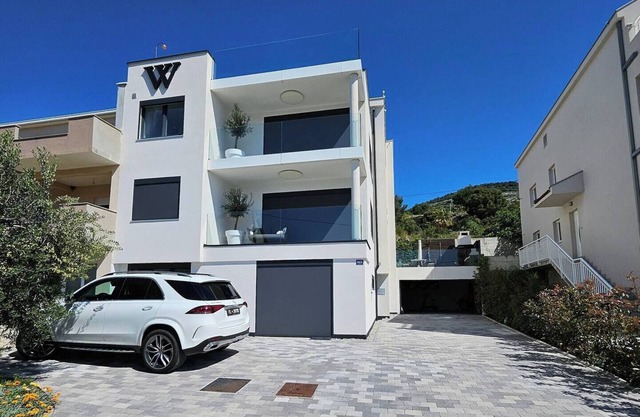 Cozy apartment for couples & solo travelers