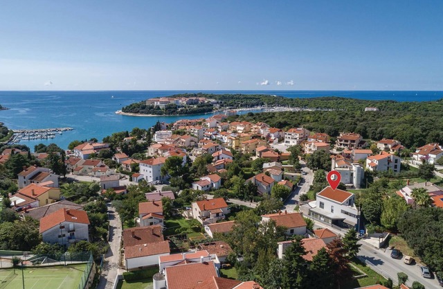 Cozy apartment in Pjescana Uvala