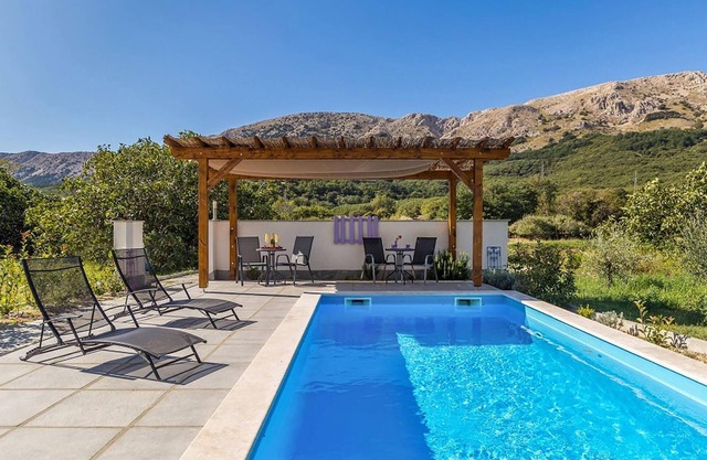 Cozy apartment in Baska with swimming pool