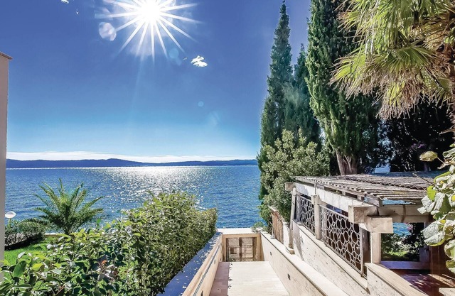 Cozy apartment in Crikvenica with WiFi