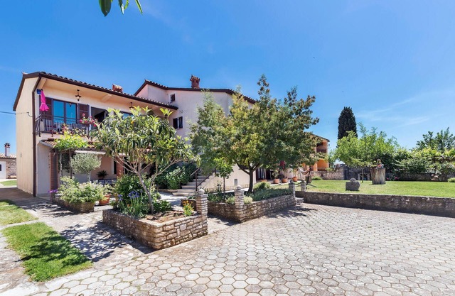 Cozy apartment in Gajana with kitchen