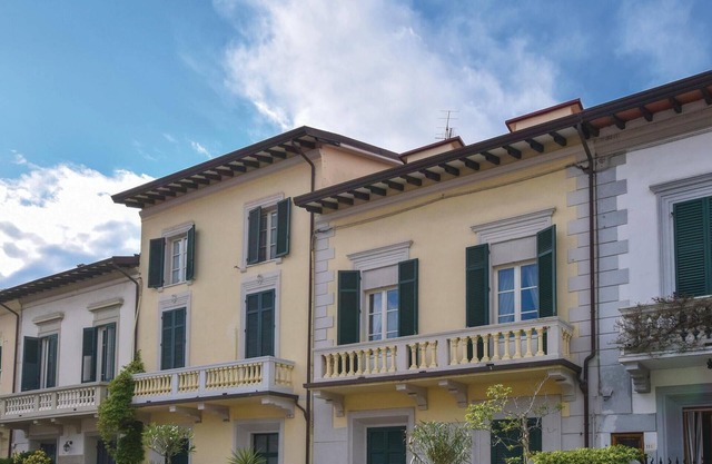 Cozy apartment in Viareggio -LU-