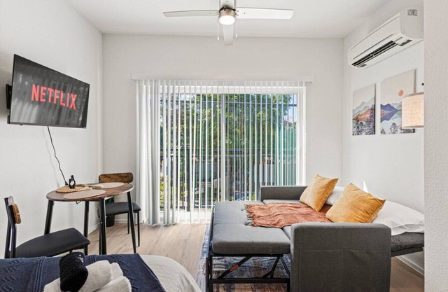 Cozy Arts District Stay | Gym + Games + Yoga