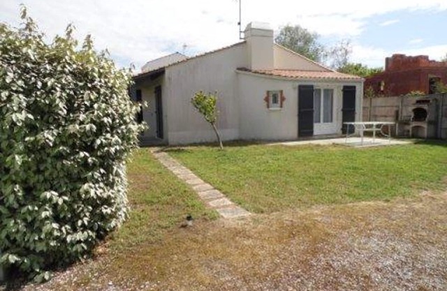 Cozy Beach House Near Town Center in La Faute-sur-Mer