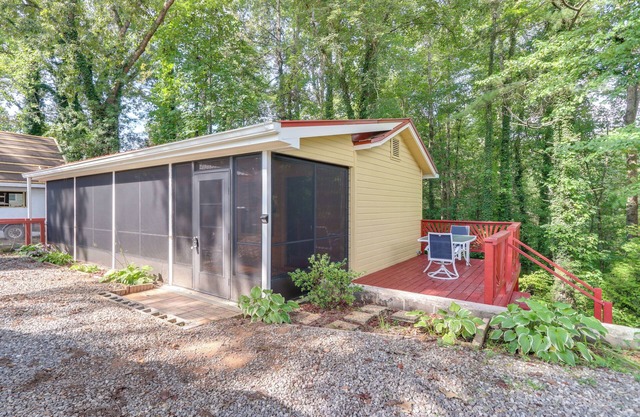 Cozy Blairsville Studio w/Deck: 15 Yards to Lake!